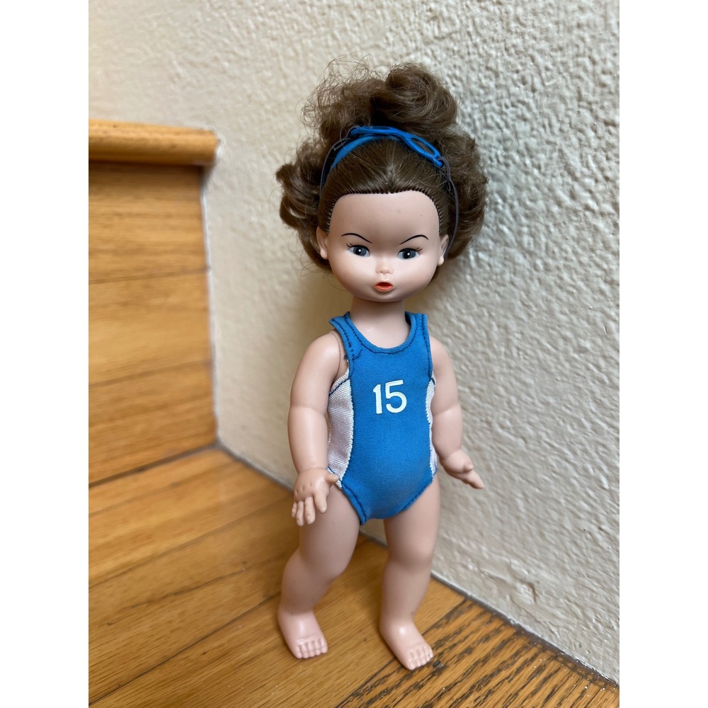 Anteprima Collectible Doll‎ Blue Swimsuit Number 
15 Goggles Brown Hair Sporty